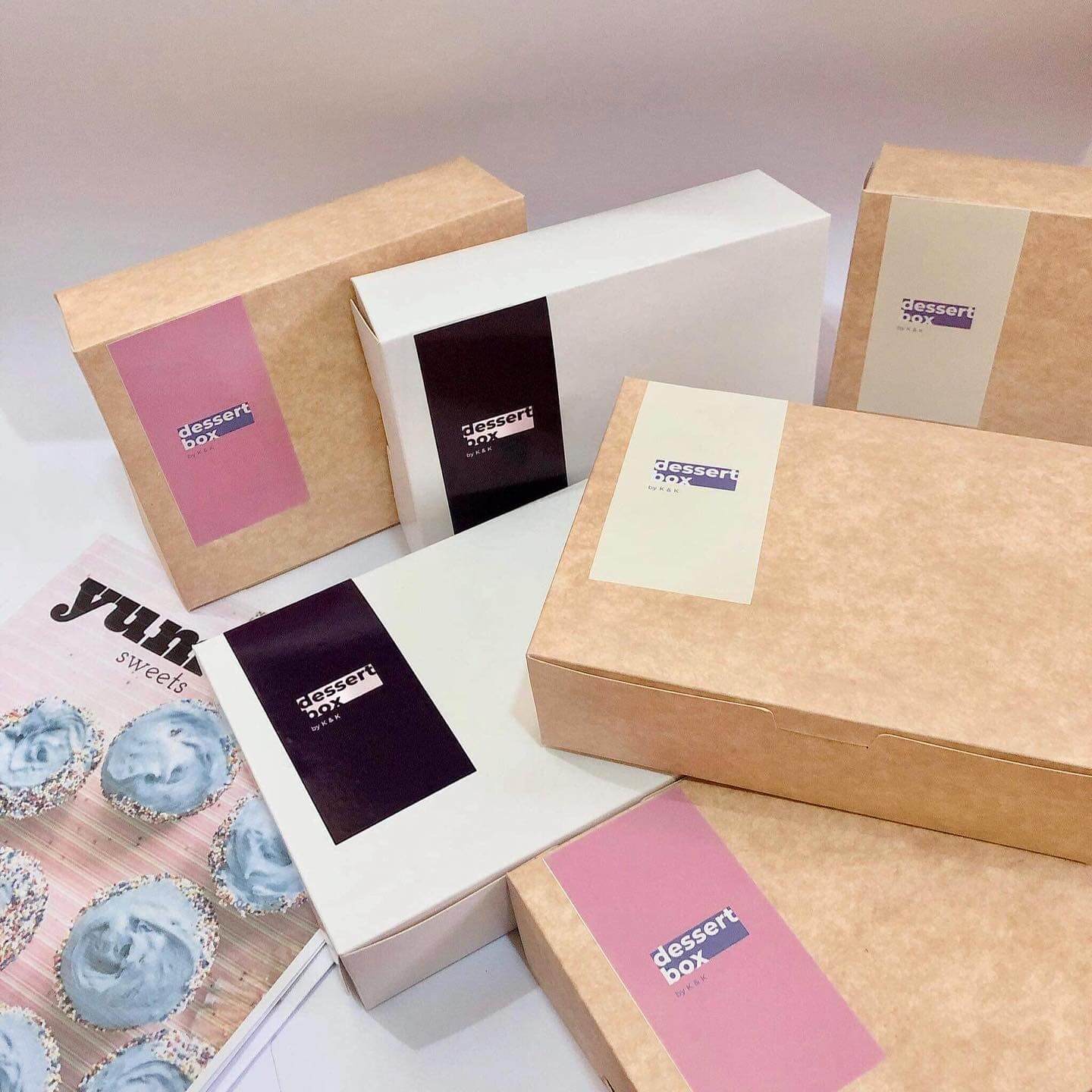 Dessert box with vinyl sticker